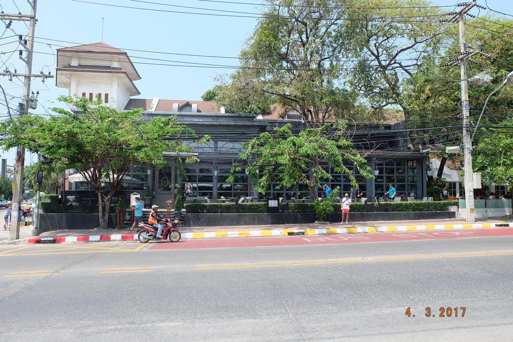 Piccolo Restaurant And Guest house